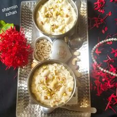 A picture of Sheer khurma.
