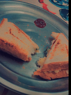 आलू सैंडविच (aloo sandwich recipe in Hindi) रेसिपी मुख्य फोटो