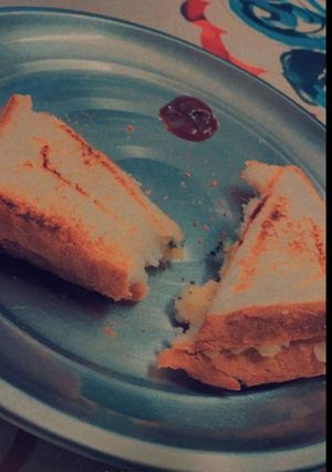 आलू सैंडविच (aloo sandwich recipe in Hindi) रेसिपी मुख्य फोटो