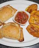 Empanadas de chupe de centolla con camarones