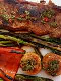 Parrillada de verduras con entrecot y salsa chumichurri