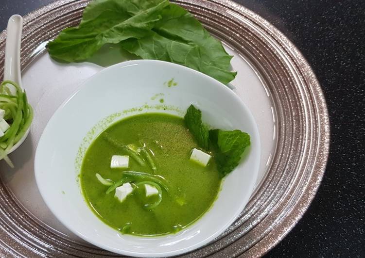 Spinach soup with cucumber noodles