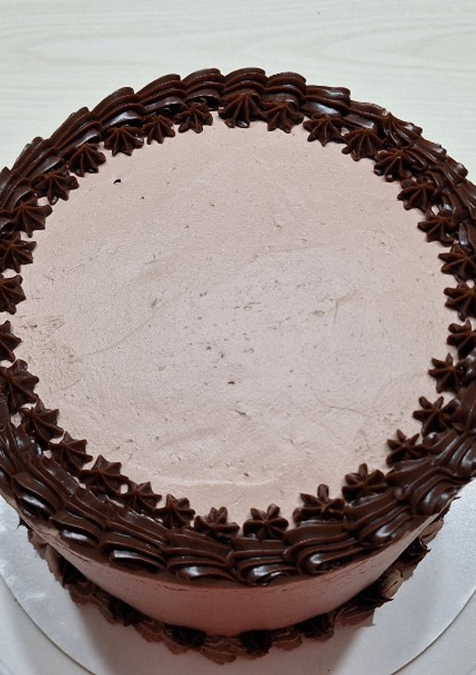 Una foto de Ganache de chocolate y Dulce de leche para relleno y cobertura
