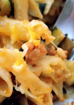 Foto principal de Macarrones gratinados con carne y verduras