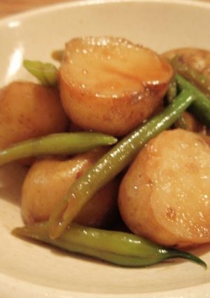 A picture of Simmered Spring Potatoes and Green Beans.