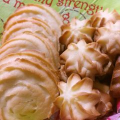 A picture of Easy Mascarpone Spritz Cookies.