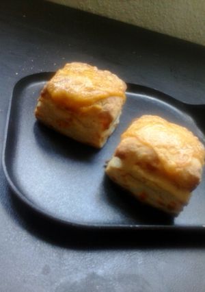 A picture of Cheesy Biscuits.