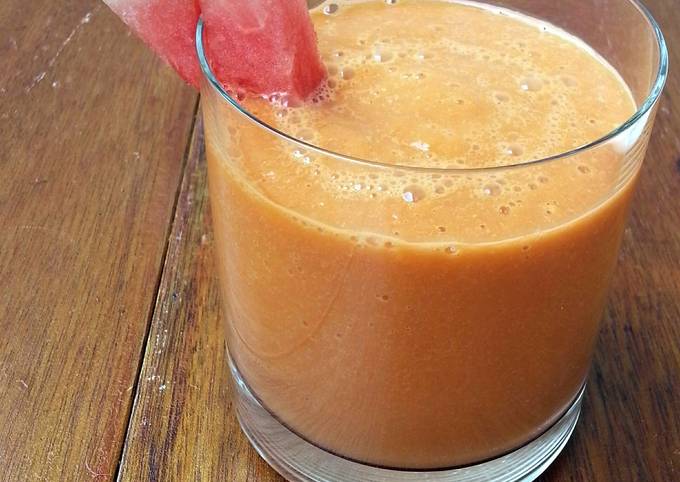 Avocado And Watermelon Smoothies Recipe by LeeGoh - Cookpad