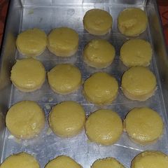 A picture of Leche puto.