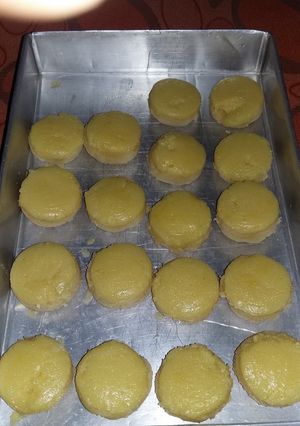 A picture of Leche puto.
