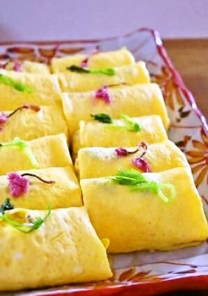 A picture of Perfect for Entertaining or Cherry Blossom Viewing: Fukusa Sushi.