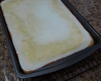 Fresh, Prepare Recipe Lemon Sheet Cake with Lemon Glaze Delicious Simple