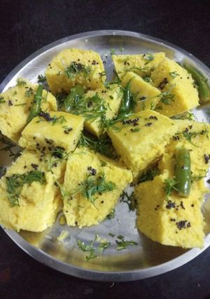 A picture of Nylon khaman dhokla.