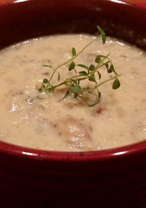 A picture of Creamy Mushroom Soup.