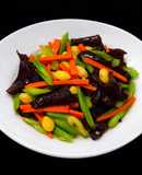 SP.0700 - Ngân Hạnh Xào Cần Tây & Vân Nhĩ