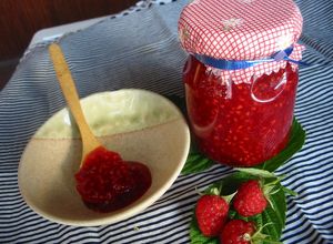 A picture of Raspberry Jam.