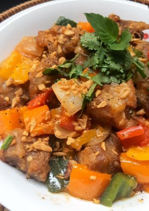 Hình của món Sườn xào ớt chuông chua ngọt.