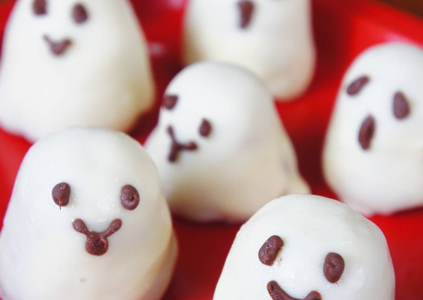 Halloween! Rich Cream Cheese Truffle Ghosties