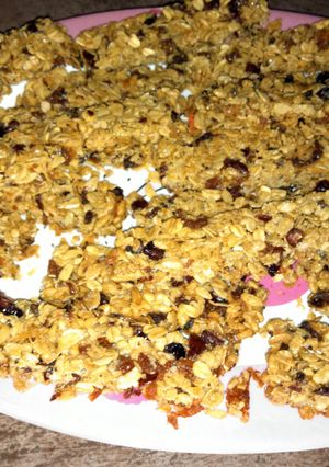 A picture of fruit and seed granola bars.