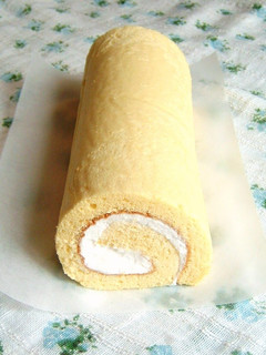 A picture of Roll Cake.