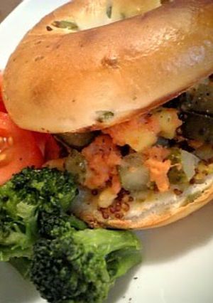 A picture of Cafe-style Bagel Sandwich.