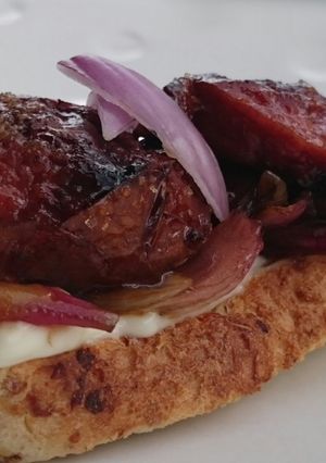 A picture of Sweet Sausage And Onion Sandwich.
