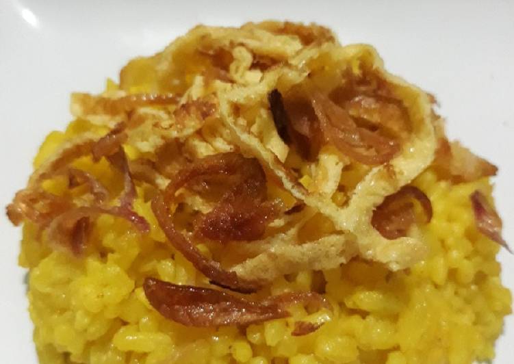 Nasi Kuning Ricecooker