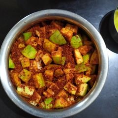 A picture of Mango pickle.