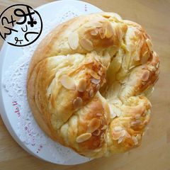 A picture of Dense Pudding Bread.