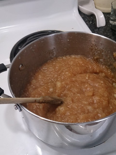 A picture of Simple Home Style Applesauce.