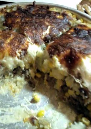 A picture of my moms shepards pie.