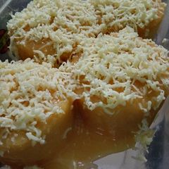 A picture of Yema Cake.