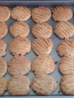 A picture of Peanut butter cookies.