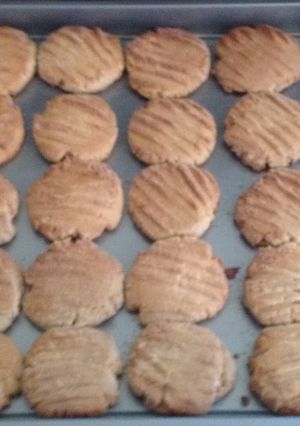 A picture of Peanut butter cookies.