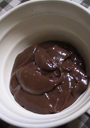 A picture of Easy Chocolate Cream in a Microwave.