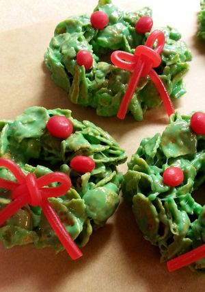 A picture of Country Christmas Wreaths.