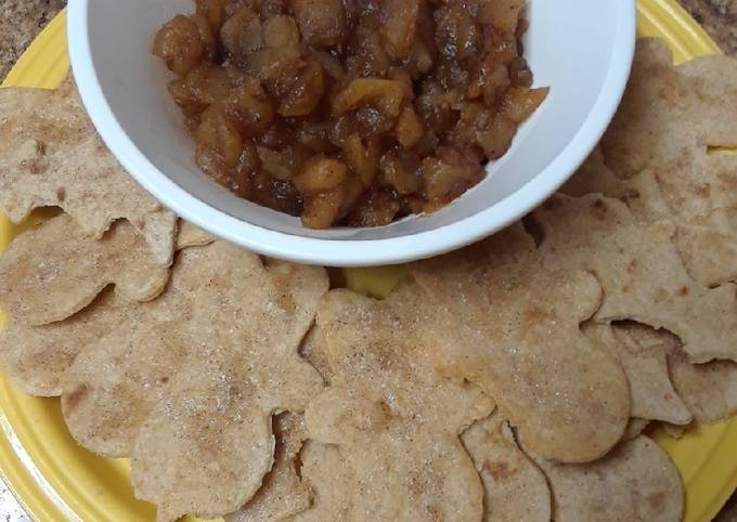 Apple Pie Dip with Cinnamon Chips