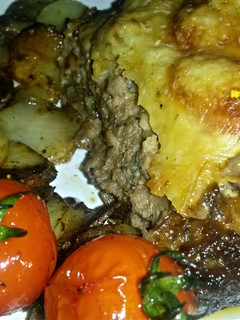 A picture of Sig's No Bun Cheeseburger Bake.