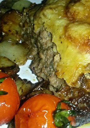 A picture of Sig's No Bun Cheeseburger Bake.