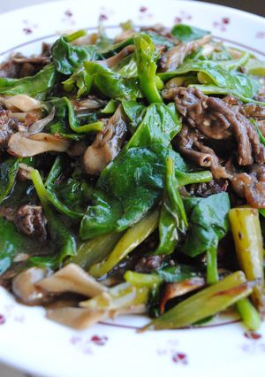 A picture of Chinese Stir-Fried Malabar Spinach (Tsuru-Murasaki).