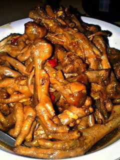 A picture of spicy chicken feet.