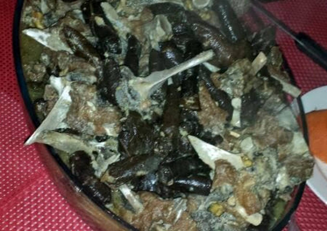 wara aneb (stuffed vine leaves with lamb chunks)