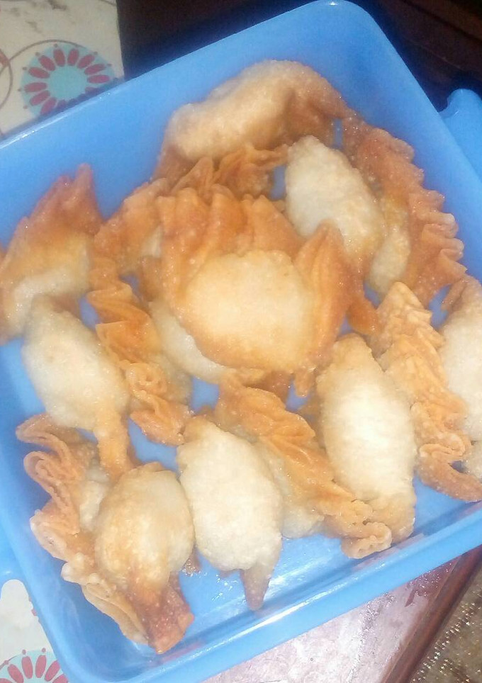 A picture of Fried Dumpling.