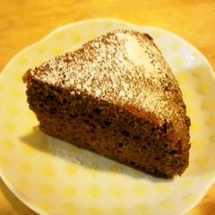 A picture of Butter-Free Rice Cooker Chocolate Cake.