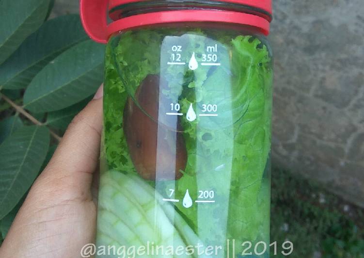 Cara mengolah Day18 - Infused water - Sayur (selada) , Bisa Manjain Lidah