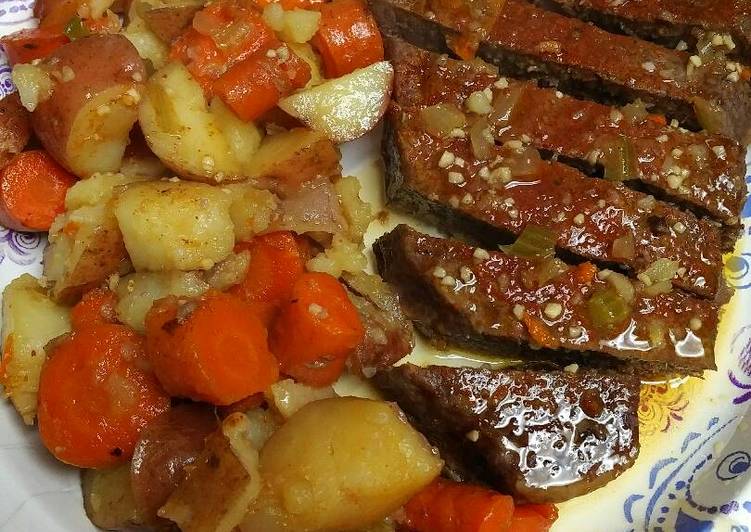 Recipe of Award-winning Roasted London Broil with vegetables