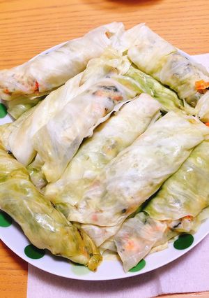 Hình của món Bắp cải cuốn thịt hấp.
