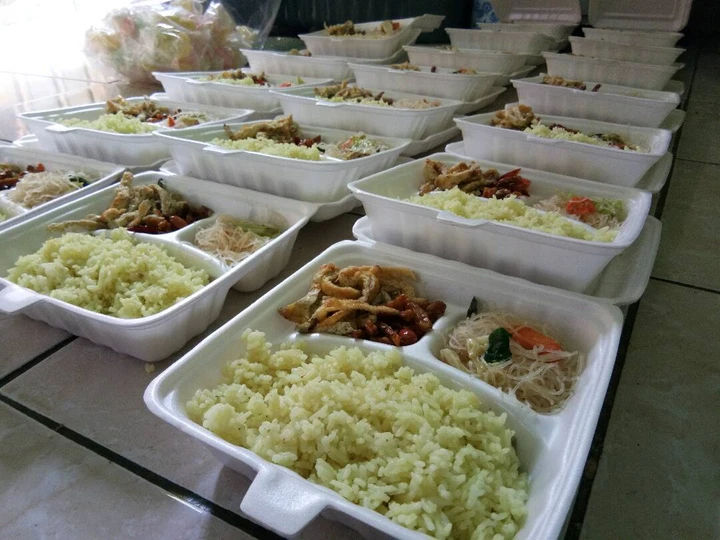 Langkah Mudah untuk Membuat Resep  Nasi Kuning Praktis Khas Syukuran Ultah yang Enak, Lezat