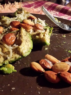 Una foto de Aguacate con almendras