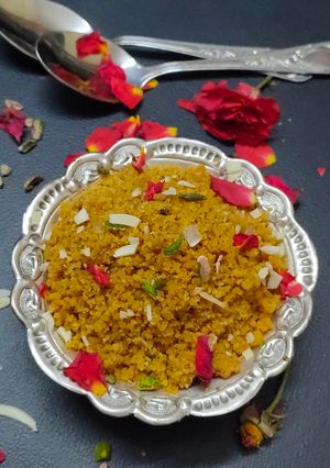 A picture of Danedaar Marwadi Churma.